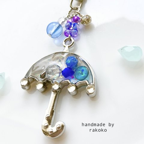 SALE  雨傘☂️✨レジン　✳︎  キラキラ⭐︎キーホルダー　/ ローズクォーツ