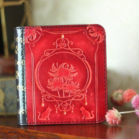 【赤色】猫と彼岸花の洋古書風折り畳み財布