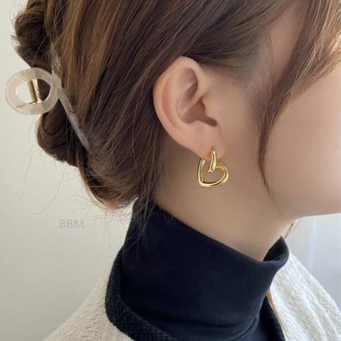 褒められハートピアス🖤ゴールドフープピアス/シンプル 小さめ かわいい 人気ピアス 大人ピアス