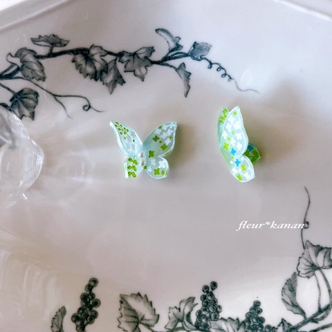 紫陽花の蝶々🦋イヤリング/ピアス｛アシメントリー｝