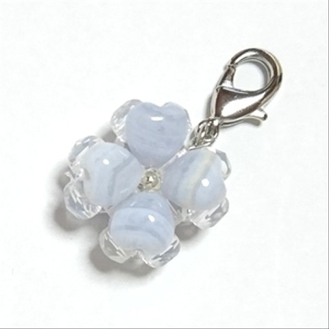 ☆天然石：ブルーレース（Blue lace agate) ☆天然石：四葉クローバーチャーム：携帯ストラップ,キーホルダー,ペンダントトップなどパワーストーンで守護