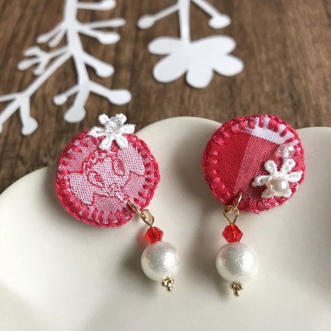 ❤️ぞうさんとお花レースのレトロかわいいピアス・イヤリング♡ファションのワンポイントに！レッドアクセサリー