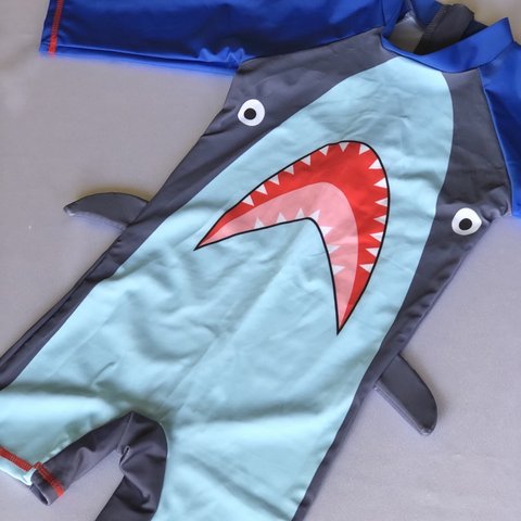 【SALE】Shark rash guard シャーク　サメ　ベビーラッシュガード　男の子水着　海外水着　ベビー水着　ベビースイムウェア　ベビー服　ベビー　子供服　水遊び　プール　ベビープール