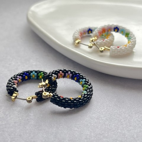 【選べる2色】Rainbow bouquet hoop earrings 