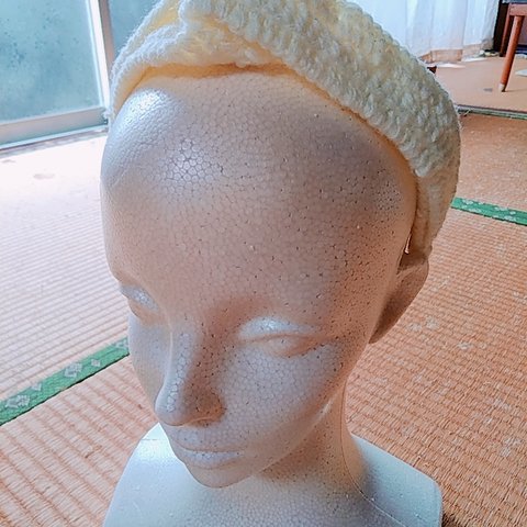 毛糸のヘアバンド