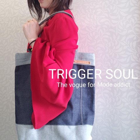 check☑ 老若男女問わずTRIGGER SOULの人気モデル/　ロールアップデザインデニムトート