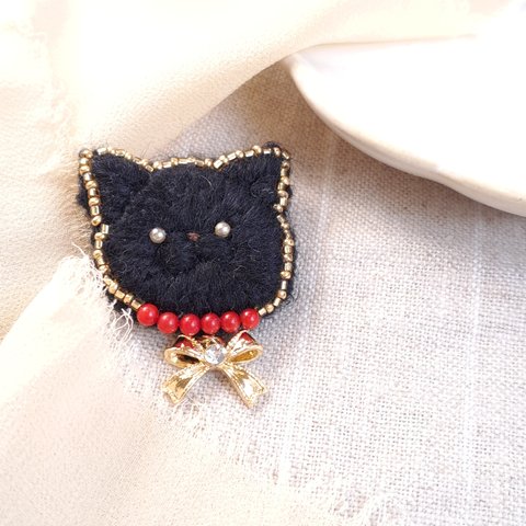 〖*oshare*〗ウール刺繍くろねこの2wayブローチ