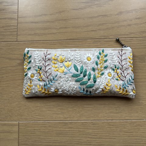 ＊送料込＊インド刺繍のペンケース2