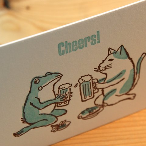 活版印刷カード　猫とカエルが乾杯（グリーン）