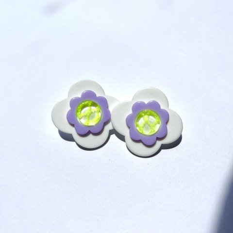 アクリル端材ピアス purple