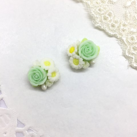   小さな   薔薇  マーガレット お花 ミニ ブーケ   63