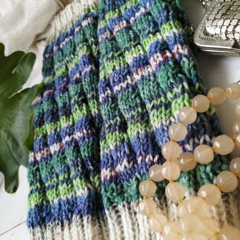 緑の森の青い泉～オパール毛糸のスパイラル編みレッグウォーマー