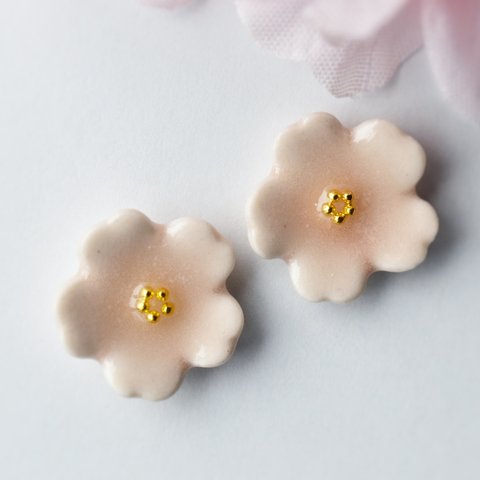 陶器のアクセサリー　桜　ピアス/イヤリング