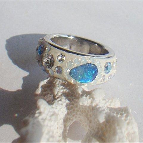 Gland Blue Opal Ring オパールとスワロフスキーのクレイリング