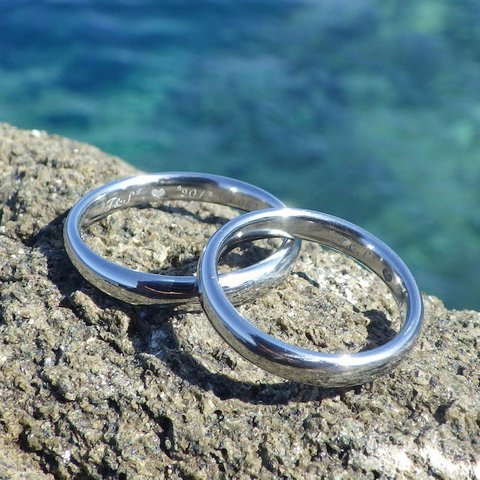 【金属アレルギー対応】 超希少で非常に美しい金属・ハフニウムの結婚指輪