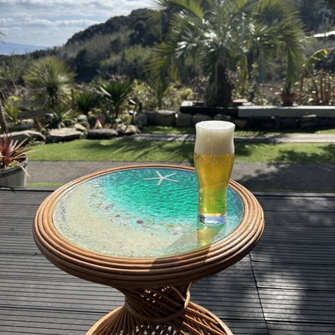 新作　ラタン　ラウンドテーブル サイドガラステーブル 夜光虫　エメラルドグリーンムーンビーチ  レジンアート　海とスターフィッシュ　砂浜　sea