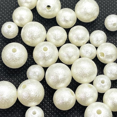 30個 コットンパール風　両穴貫通 ナチュラル 3サイズミックス【pa-56】★8mm.10mm.12mmピアス イヤリング 素材 材料 パーツ 樹脂パール