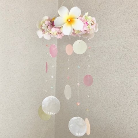 ベビーピンク☆プレメリアの花かんむり【ブリーズキャッチャー】吊り下げインテリア雑貨