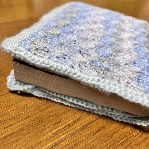 松編みのブックカバー