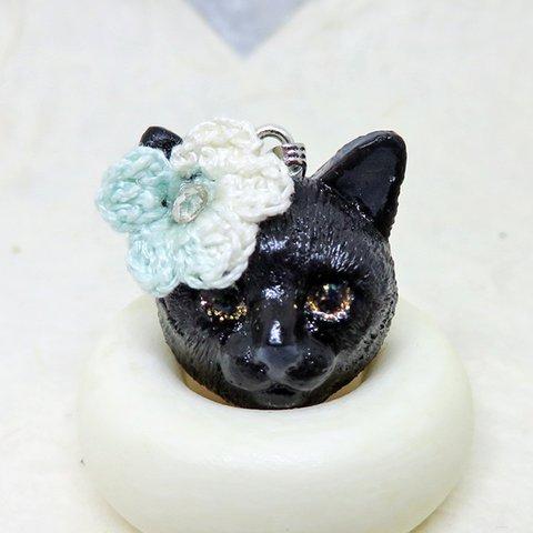 瞳きらきら動物×お花ペンダントトップ（黒猫B）