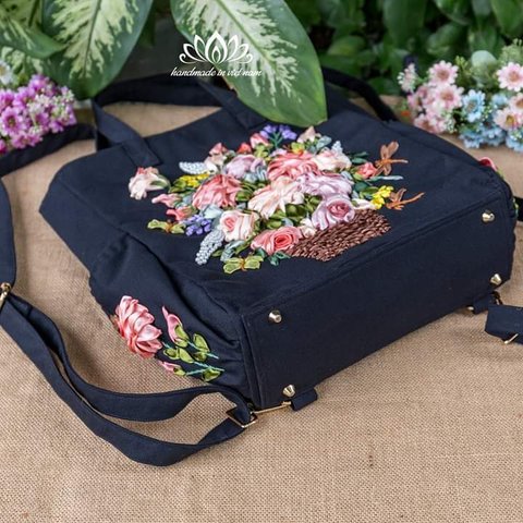 お花手刺繍リュックバック