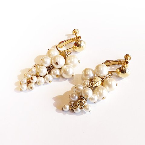 Vintage Fake Pearl Grapes Earrings