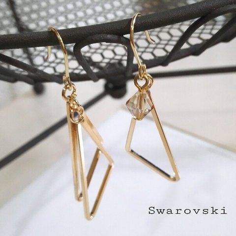 送料無料＊k16gp＊Swarovski triangle