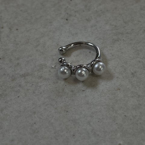 SALE!! earcuff silver