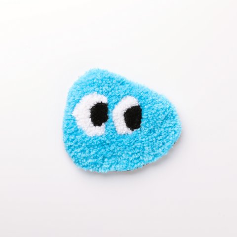 "puddle creature" blue | XS rug 