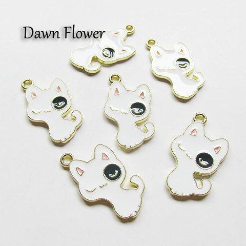 【D-0430】8pcs　伯爵ねこ　25×15mm　ホワイト　チャーム