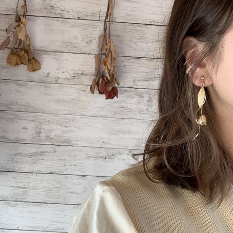 SALE【ﾋﾟｱｽ/ｲﾔﾘﾝｸﾞ】チューリップ🌷