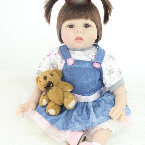 柔らかい布の体  ベビードール 赤ちゃん人形 人形