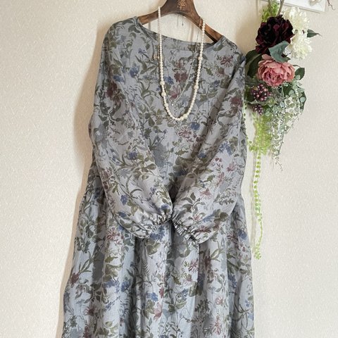 リネン100%ふんわりお袖のギャザーワンピース👗~ボタニカルflower~