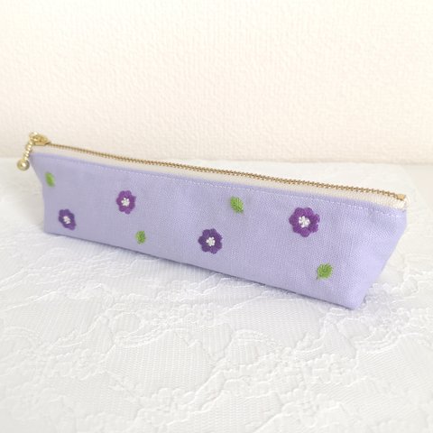 刺繍入りスリムペンケース : パープルとお花