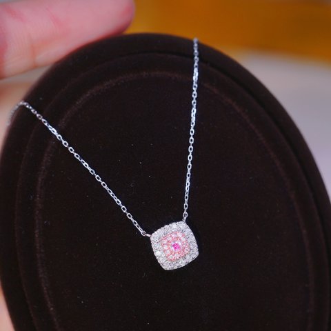 ピンクダイヤモンド付きネックレスk18