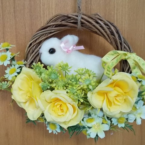 ウサギさんとお花のバスケット