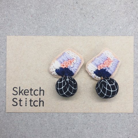 lavender×black刺繍ピアス