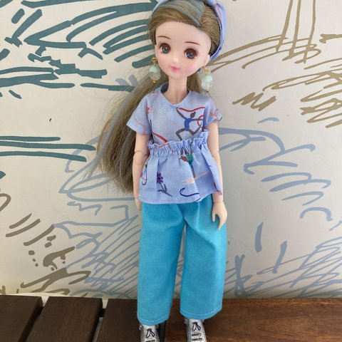 062 リカちゃん ブライス　ハンドメイド  服　リバティー　新体操柄　フリルブラウス　フリルブラウス　ヘアバンド　ピアス付き