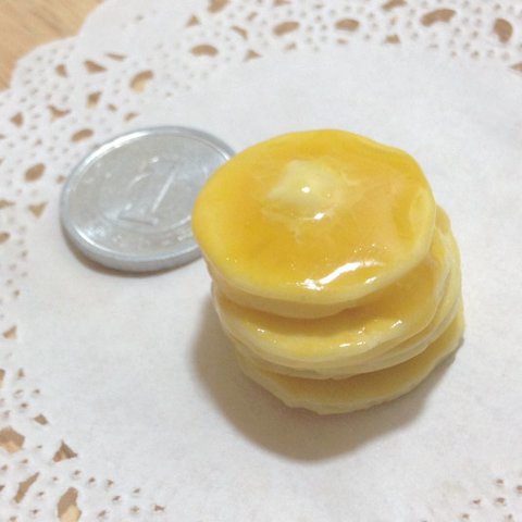 とろ〜りバターのパンケーキストラップ