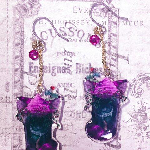 Cheshire Cat Teaピアス