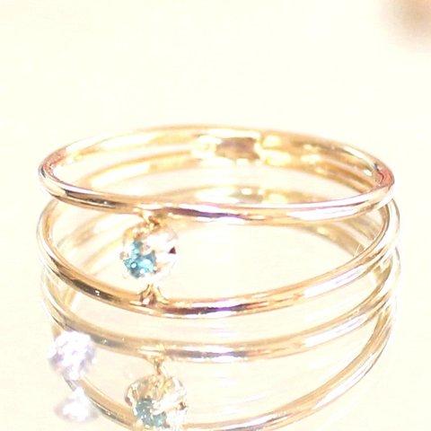 Blue diamond ring & white & pink