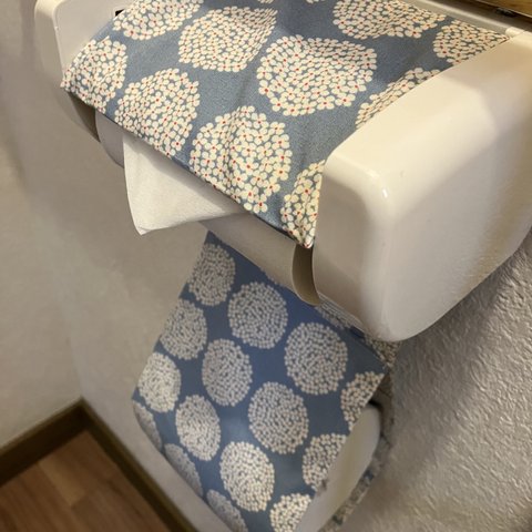 紫陽花のトイレットペーパーホルダー