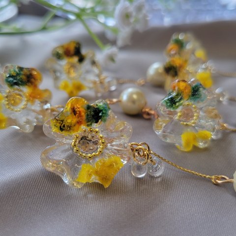 ピアス　Flower　イヤリング　変更可能　ミモザ　フラワー　花　レジンピアス