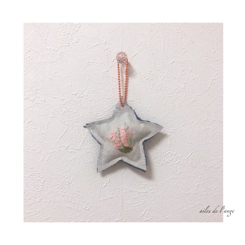 no.587 - flower embroidery ＊ star charm ①