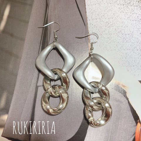 RUKIRIRIA #300 軽量 シルバー チェーンピアス  大ぶりピアス 大ぶりイヤリング 