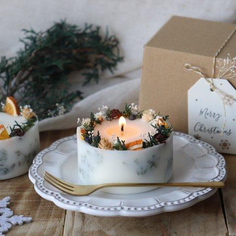 クリスマスケーキキャンドル… 白い木の実とベリー…