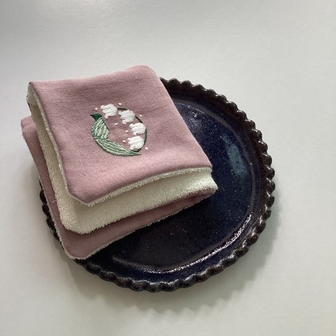 ガーゼハンカチ　すずらんの刺繍　#２