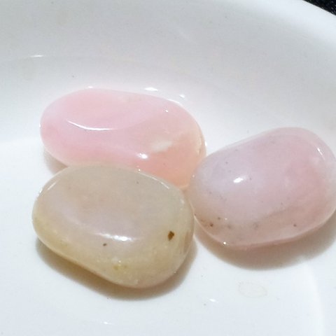 天然石ビーズ　ピンクコモンオパール　タンブル　①