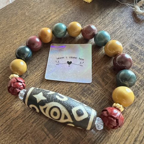 新作　マルチ柄の万能天珠に秋色アラシャン瑪瑙のデザインブレスレット