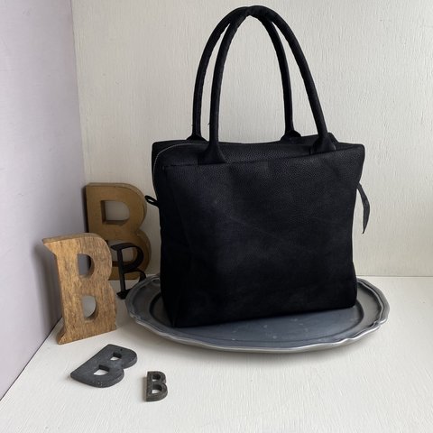 ■  square mat black bag レザーバック■ ハンドバッグcube箱バック